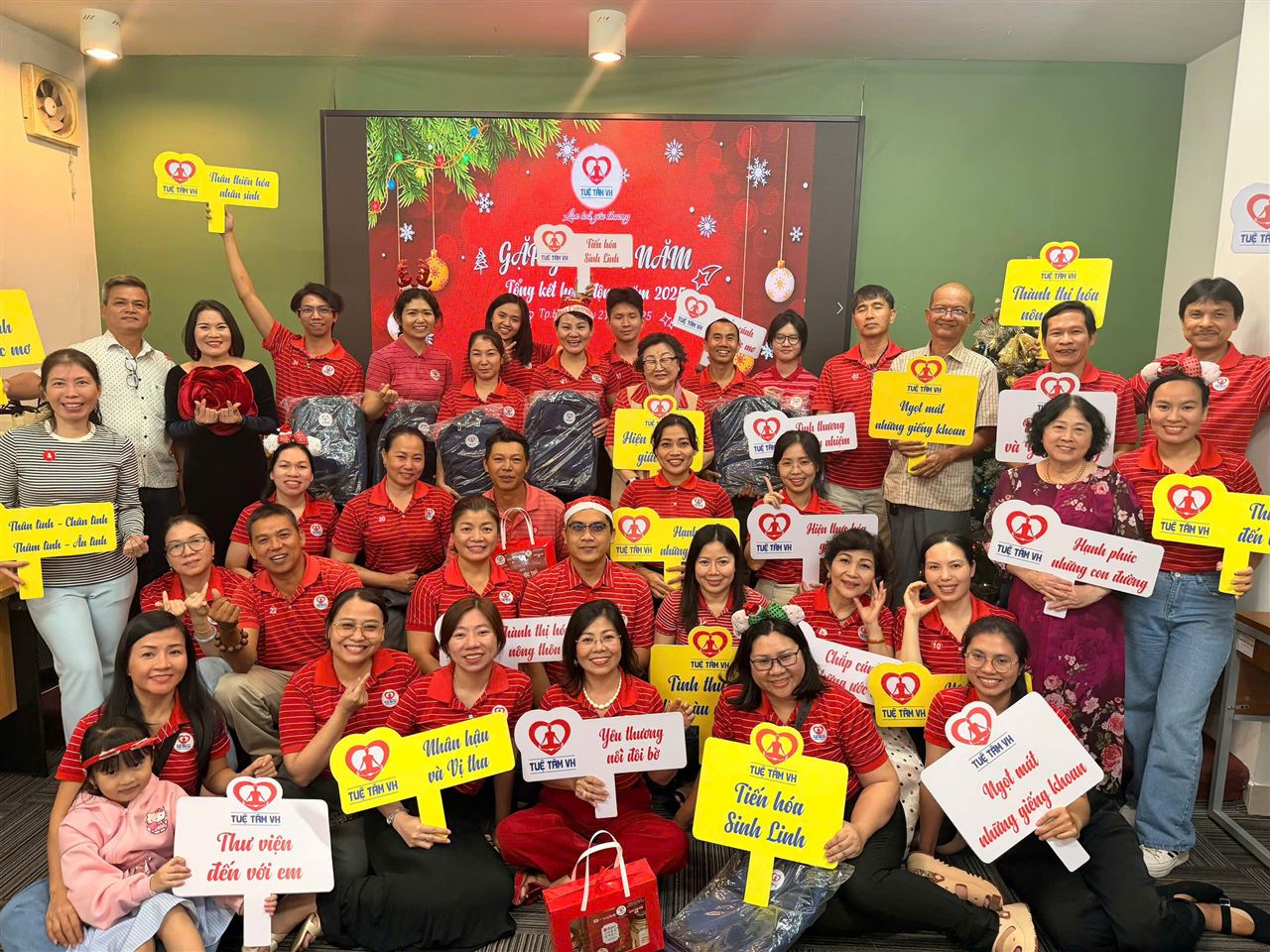Nguyễn Hoàng Ân & The BK28 Đồng Hành cùng Tuệ Tâm VH